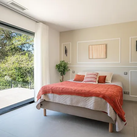 וילה Prestige Yourhosthelper *