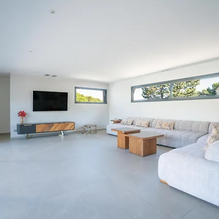 וילה Prestige Yourhosthelper נים