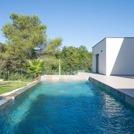 Prestige Yourhosthelper וילה