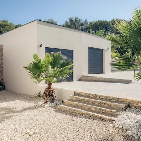 וילה Prestige Yourhosthelper