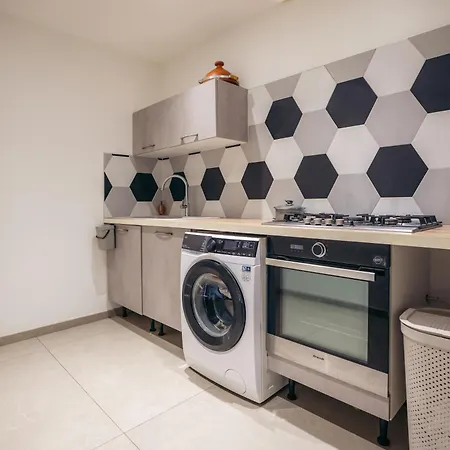 Prestige Yourhosthelper וילה נים