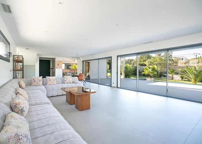 Prestige Yourhosthelper * Nimes