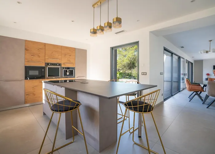 Prestige Yourhosthelper Nîmes