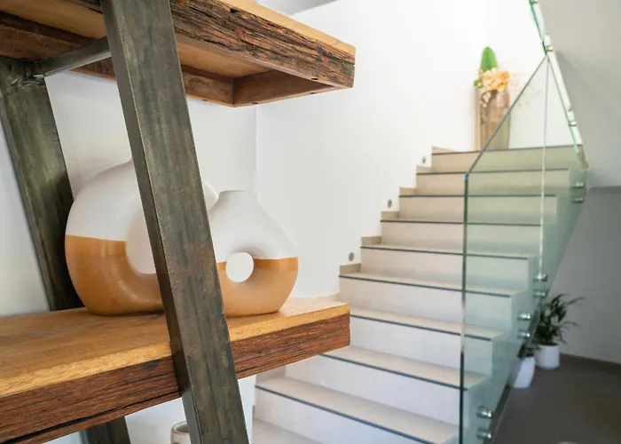 Prestige Yourhosthelper Villa *