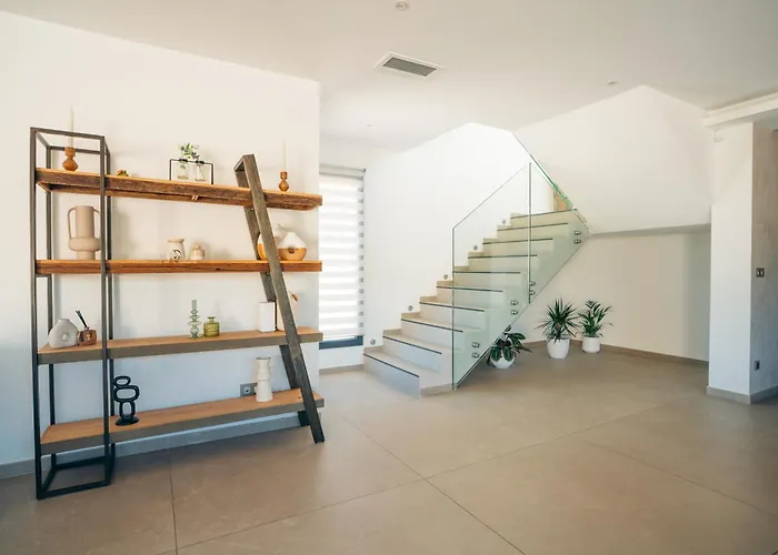 Prestige Yourhosthelper Villa