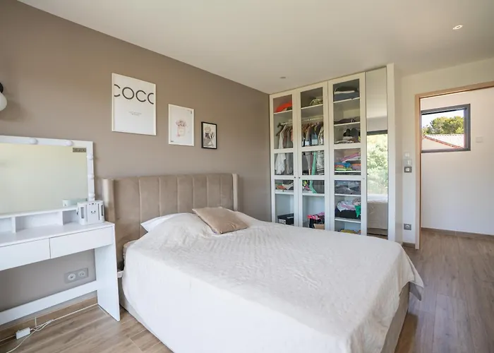 Prestige Yourhosthelper Nimes